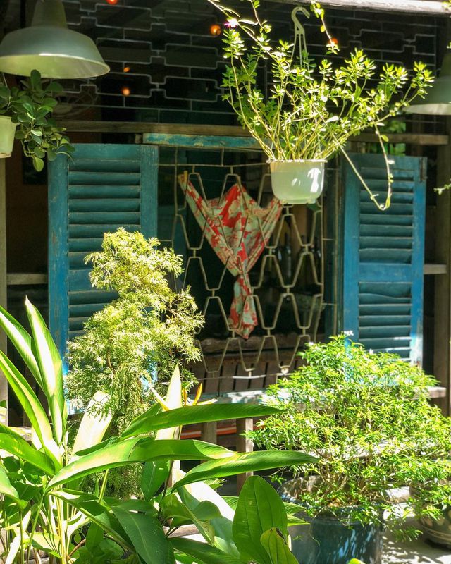  6 quán cà phê view đẹp vừa chụp hình sống ảo vừa tìm hiểu thưởng thức văn hoá xưa tại Sài Gòn  - Ảnh 13.