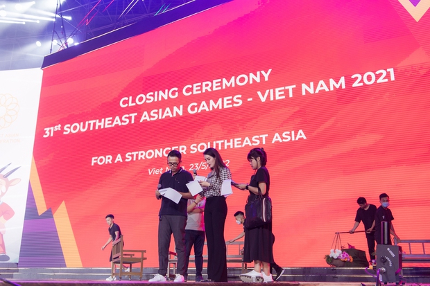  MC Thuỵ Vân - người cầm trịch lễ bế mạc SEA Games 31: Từ Á hậu, Thạc sĩ tới 10 năm theo đuổi nghề dẫn, cuộc sống viên mãn nhưng kín tiếng  - Ảnh 6.