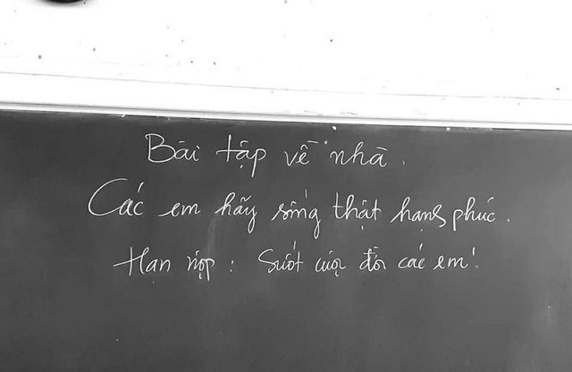 Những bài kiểm tra cuối cùng của đời học sinh: Đọc xong đề bài ai nấy đều vô cùng xúc động! - Ảnh 3.